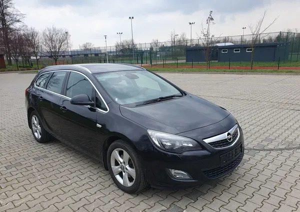 samochody osobowe Opel Astra cena 16500 przebieg: 280000, rok produkcji 2011 z Sulmierzyce